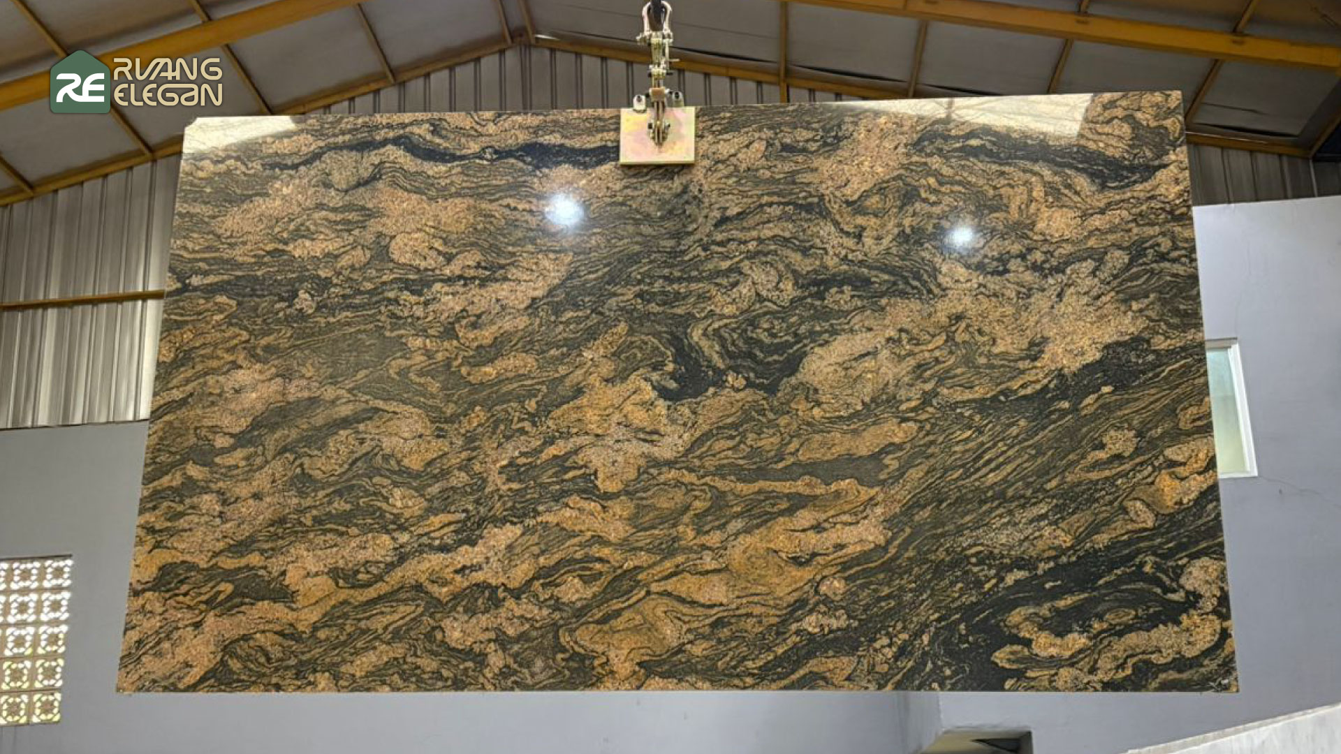 Furniture Jakarta Kombinasi dengan Granit.jpg