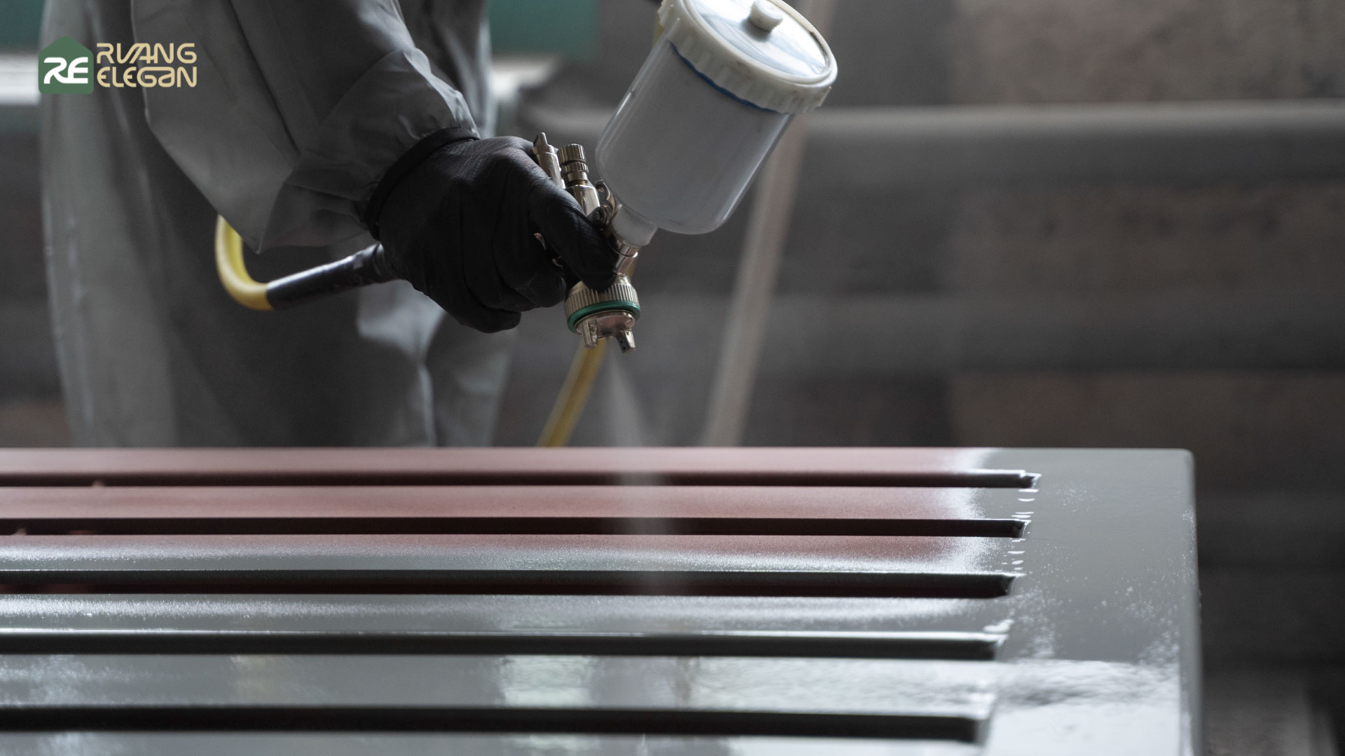 Jasa-Kaki-Besi-FInishing-Powder-Coating-Jakarta-Ruang-Elegan