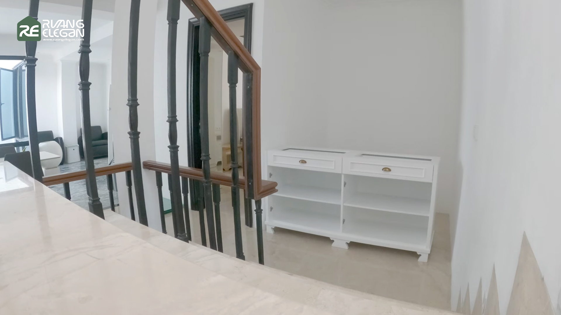 Jasa Furnitur Lemari Kustom Jakarta